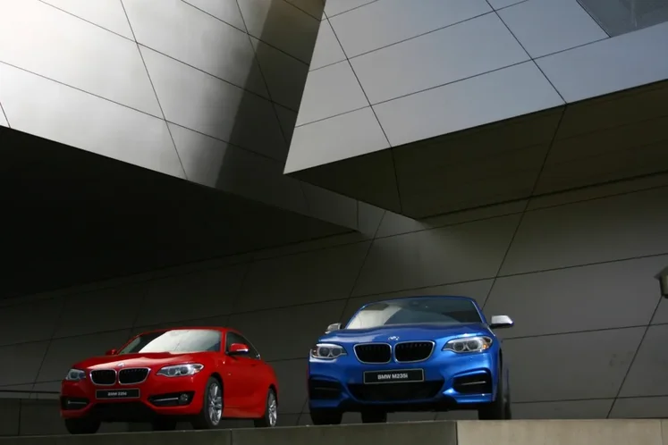 Fitur Website Dealer dan Sales Mobil yang Meningkatkan Penjualan